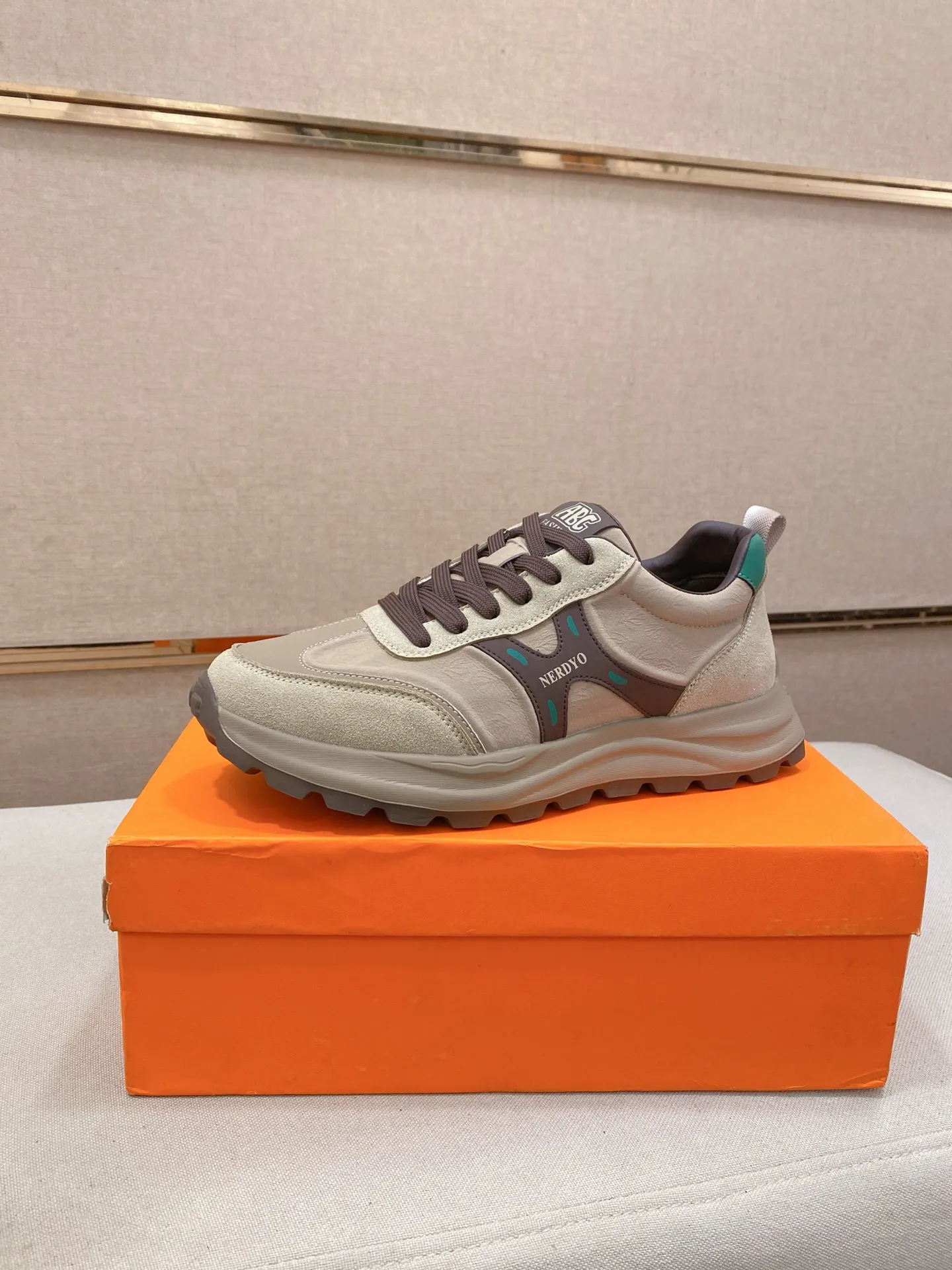 Men's clothing and shoes💰: 440💰《HERMES》【Classic Original Version】Hermès; Top 🔝 Purchasing Agency 🔍🔍Latest 🇺🇸Sold simultaneously at counters, original imported from Italy ▲▲ suede cowhide Equipped with breathable mesh ▲▲Exquisite workmanship (breathable mesh imported from Italy) sole: original sole provided by the original factory, ⚠️exclusive double-layer activity·TPR·rubber·combined molded outsole; Code number: 38-44